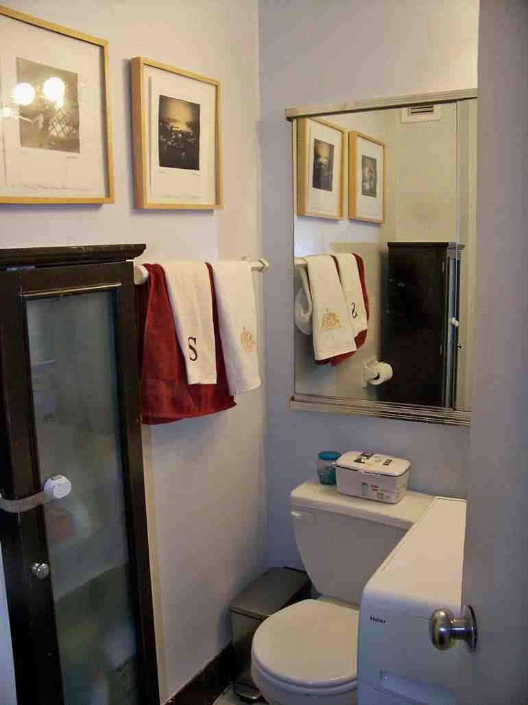 Gorgeous West Village Bedroom - Photo 4