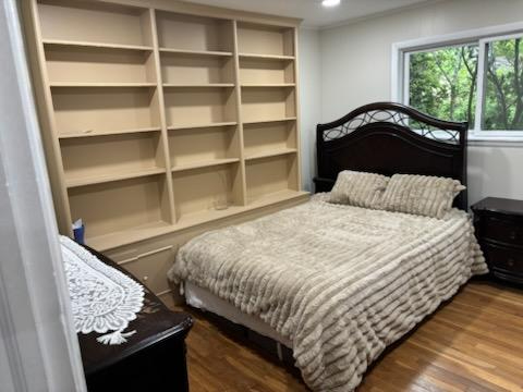 Bright Furnished Room with All Utilities Included, Parking & Peaceful Cul-de-Sac Living - Photo 6