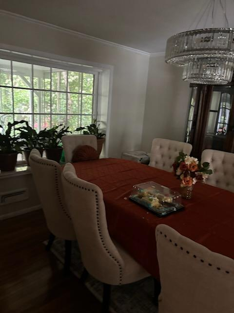 Bright Furnished Room with All Utilities Included, Parking & Peaceful Cul-de-Sac Living - Photo 2