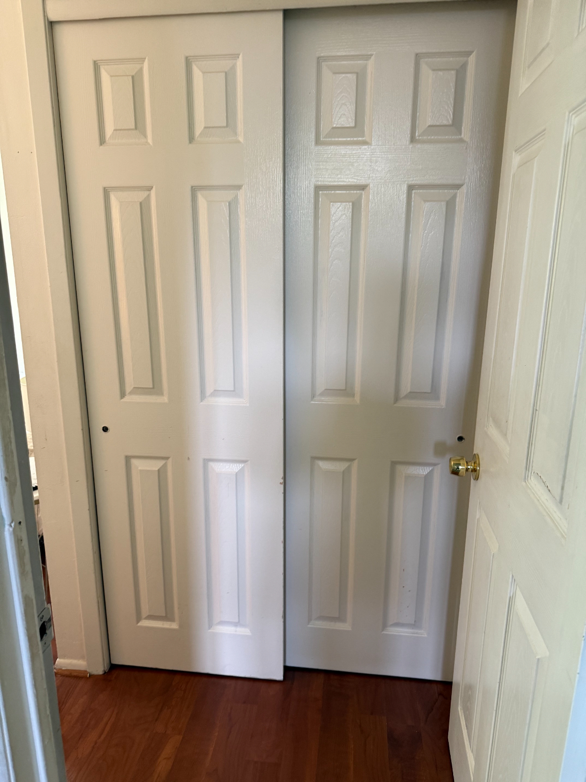 Private Furnished Room & Private Bath - Available September 27, 2026 / 5 Min to Good Samaritan Hospi - Photo 5