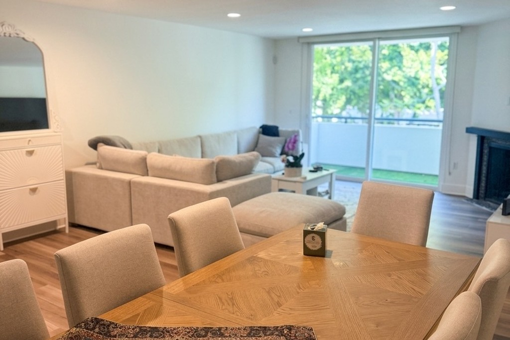 Fully Furnished WeHo 1BR Sublease May 24 - June 6, Parking & EV Charger - Photo 5