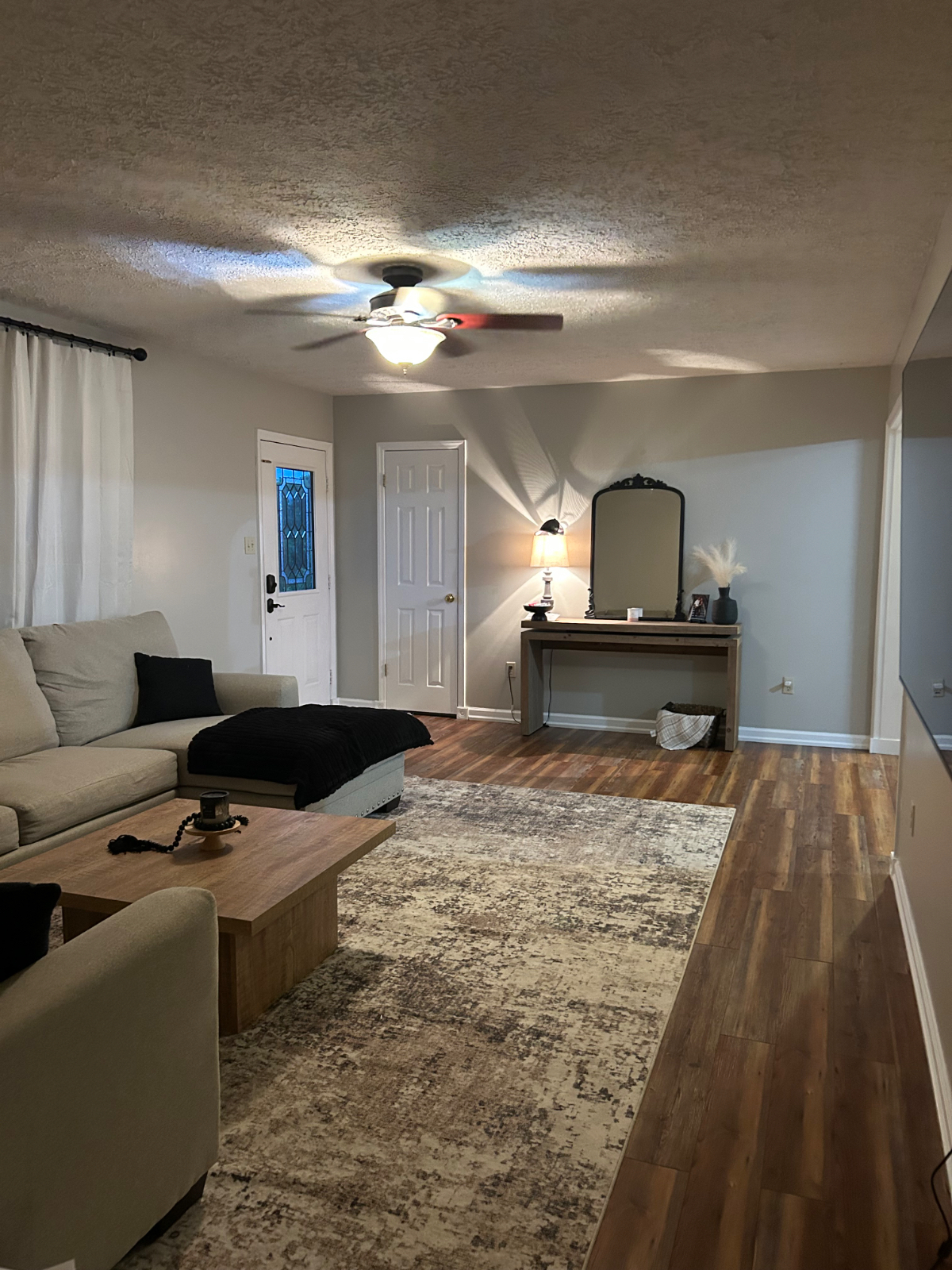Female preferably. Fully Furnished Room, Private Bath , Quiet clean Home - Photo 6