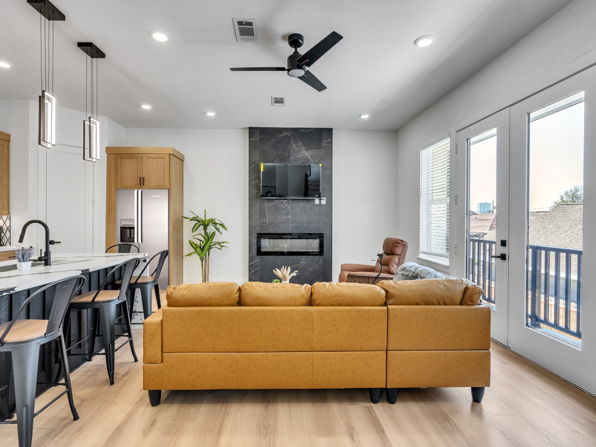 NRG Stadium & Texas Medical Center Home Base. Quiet, Comfortable and Central - Photo 3