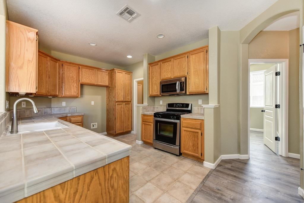 3625 Poppy Hill Way,Sacramento,CA 95834 - Photo 6