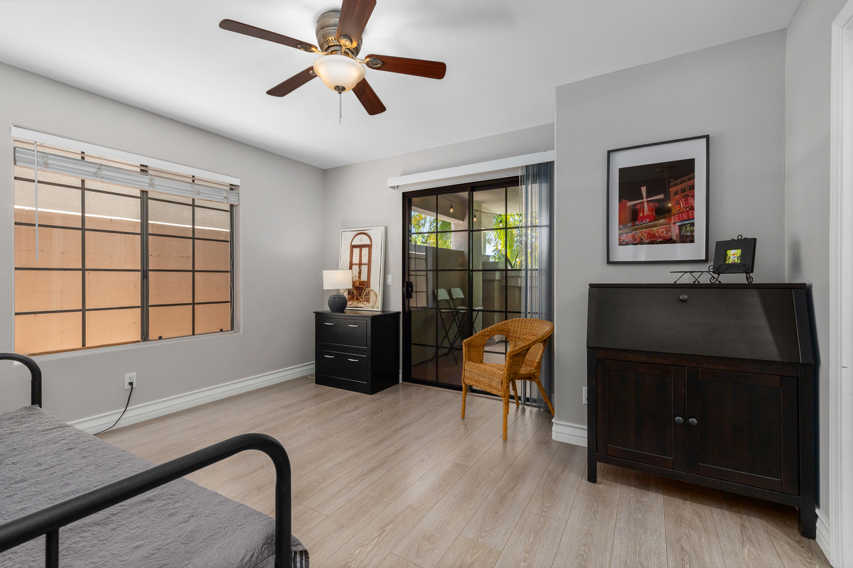 Fully furnished & equipped Pacific Beach 3 bed/3 bath - Photo 5
