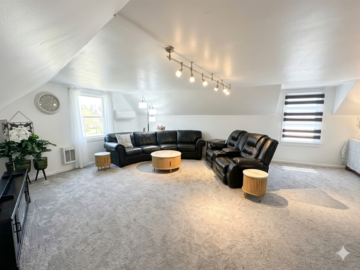 Updated and Comfortable 3BR near CVPH and Downtown - Newly Reduced Rent! - Photo 1