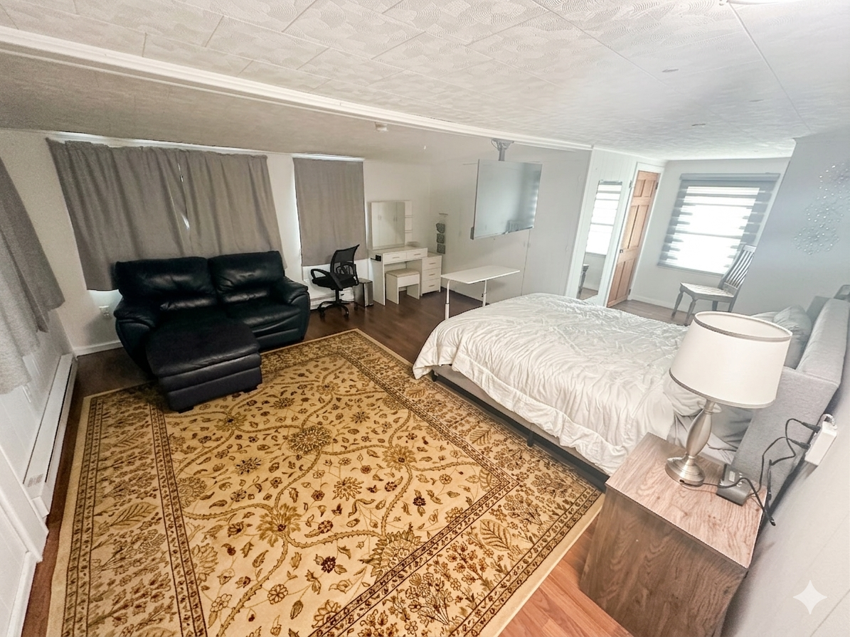Updated and Comfortable 3BR near CVPH and Downtown - Newly Reduced Rent! - Photo 2