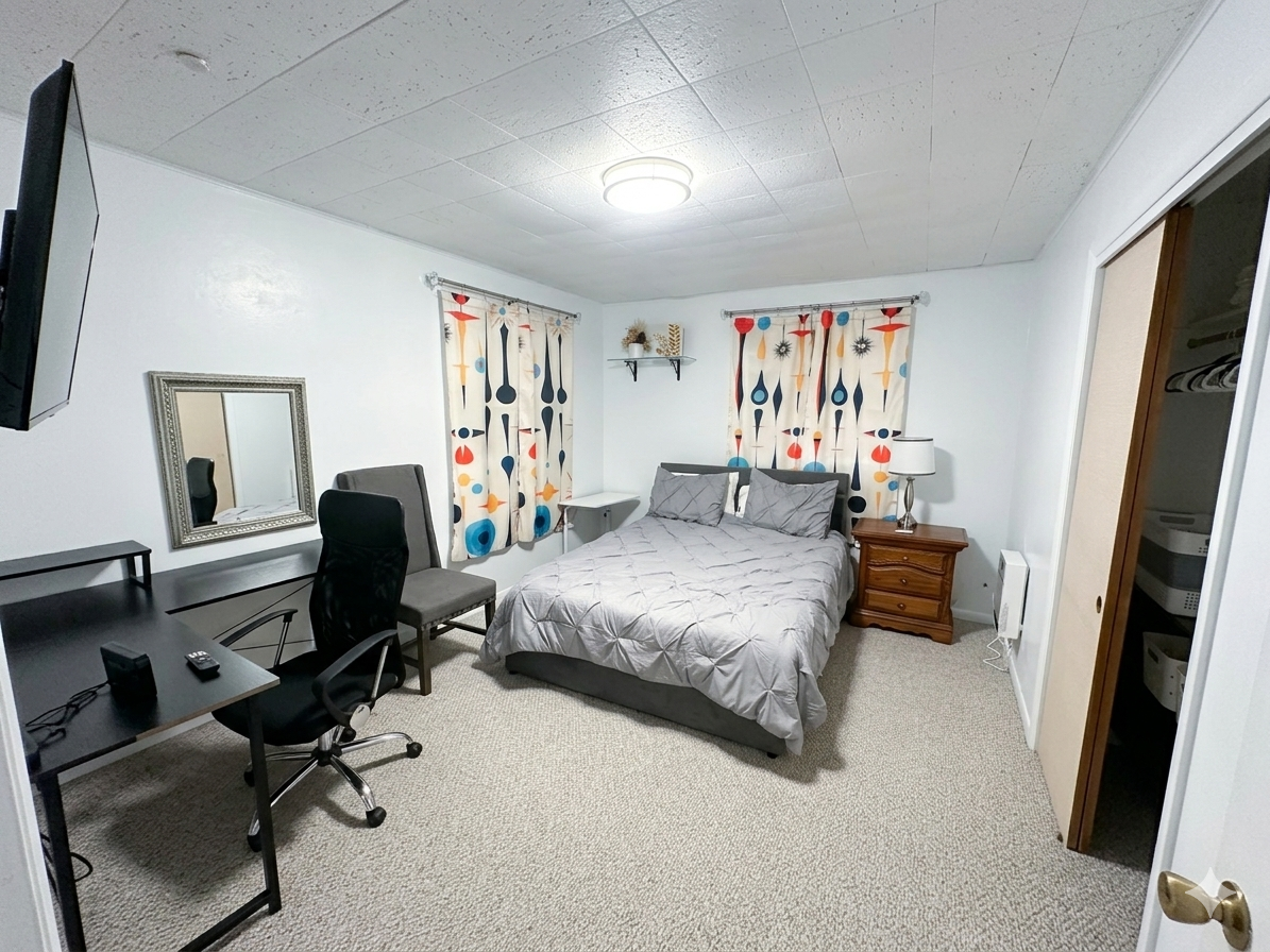 Updated and Comfortable 3BR near CVPH and Downtown - Newly Reduced Rent! - Photo 4