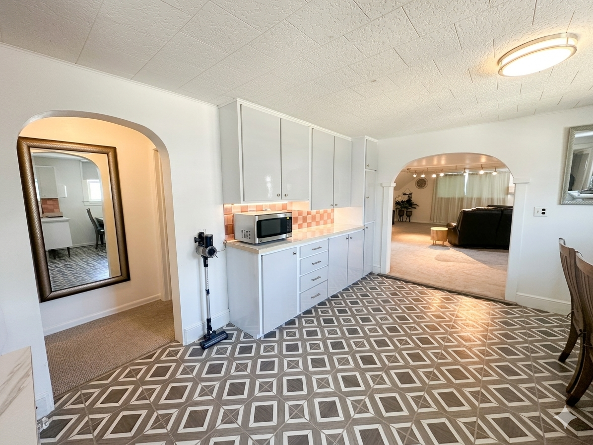 Updated and Comfortable 3BR near CVPH and Downtown - Newly Reduced Rent! - Photo 8