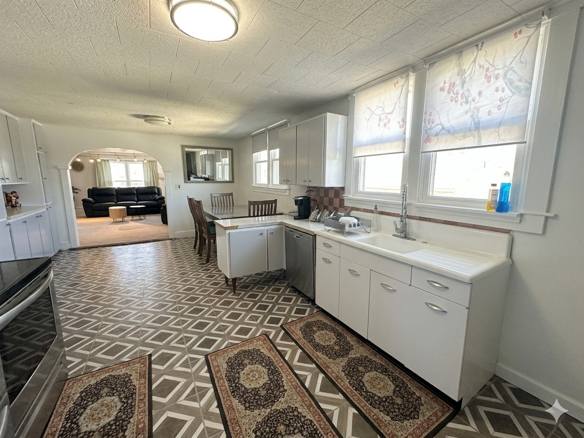 Updated and Comfortable 3BR near CVPH and Downtown - Newly Reduced Rent! - Photo 9