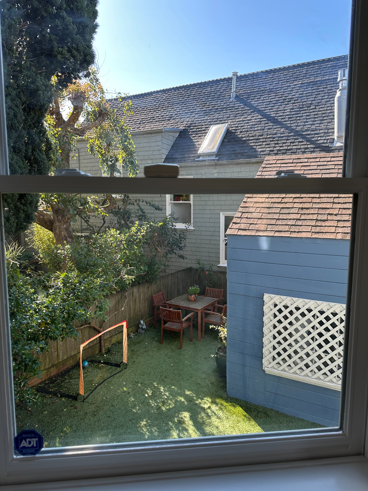 Inviting Room Rental w/ Private Entrance & Bath in a Garden Apartment in Cole Valley - Photo 1