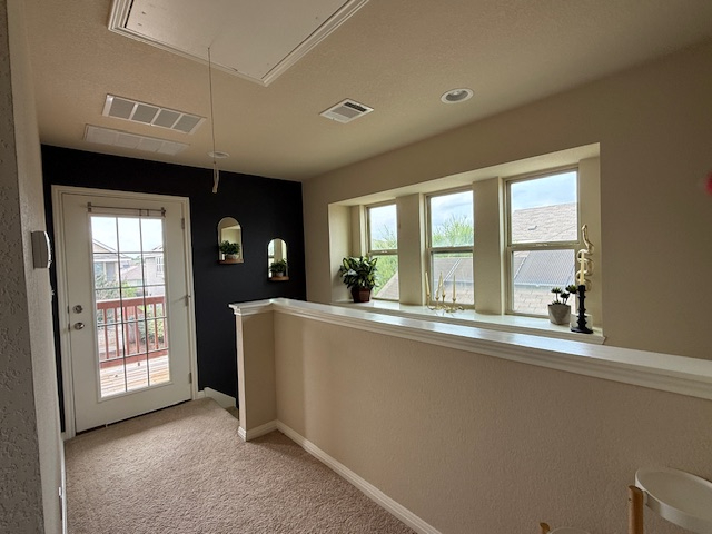 Comfortable and Quiet Near Tesla - Photo 2