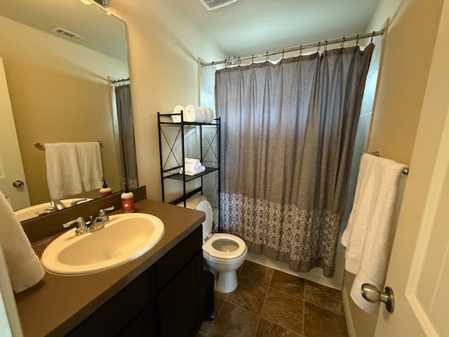 Comfortable and Quiet Near Tesla - Photo 9
