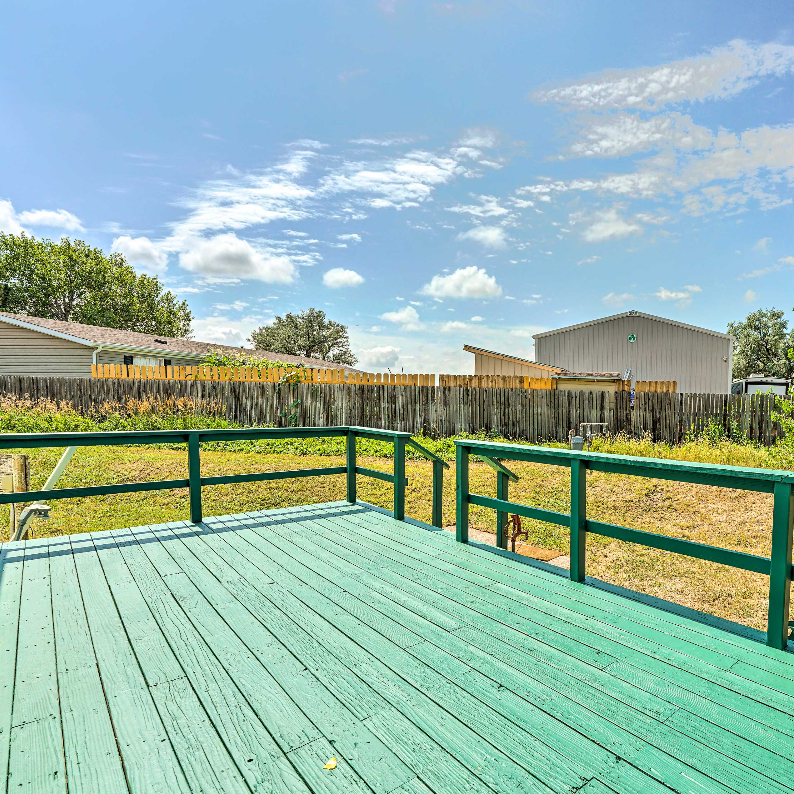 Comfortable Cul-de-Sac Home with Easy Access to Glendo, Power Station - Photo 10