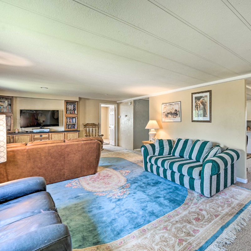 Comfortable Cul-de-Sac Home with Easy Access to Glendo, Power Station - Photo 2
