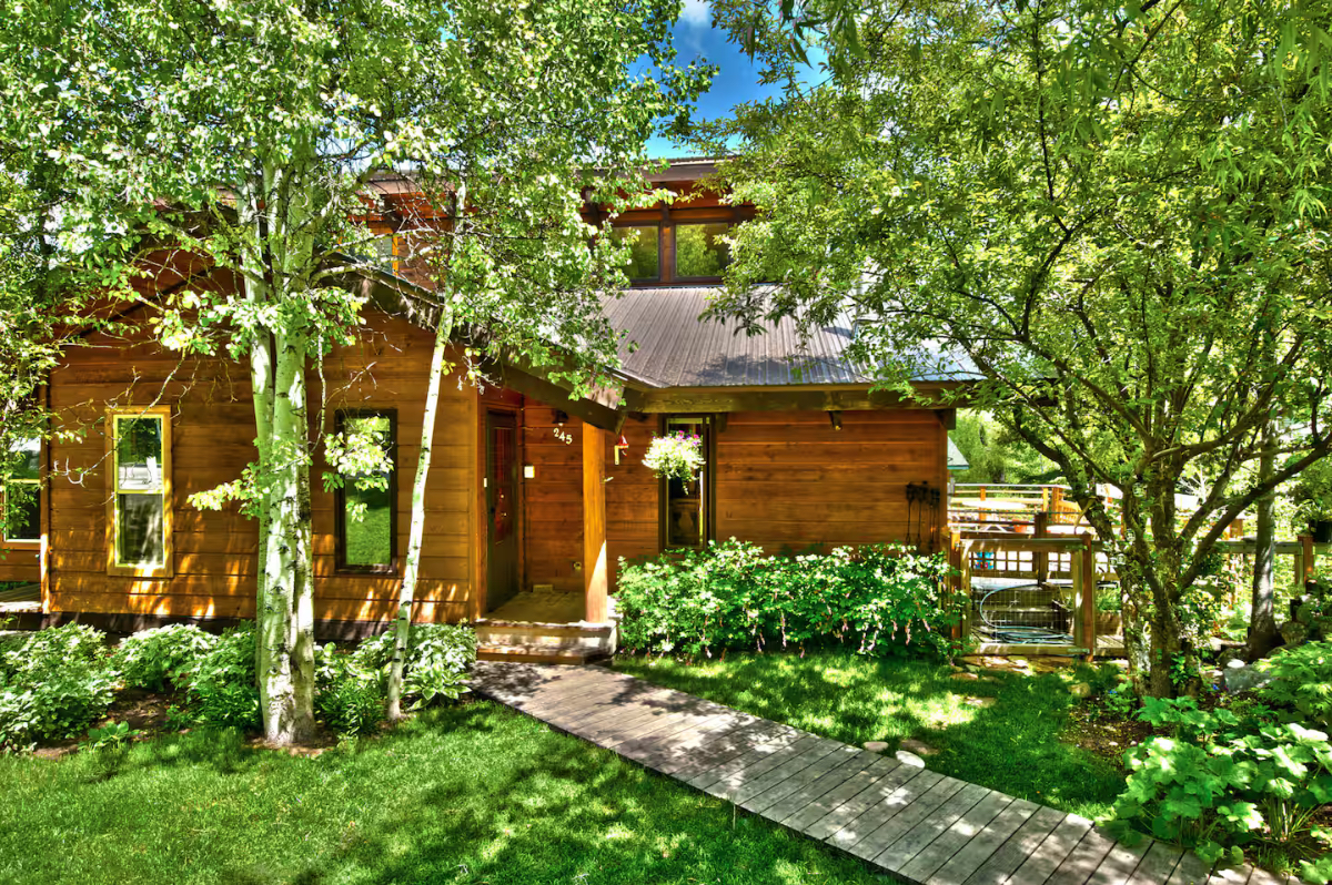 Charming In-Town Jackson Rental -Move-In Ready - Photo 1