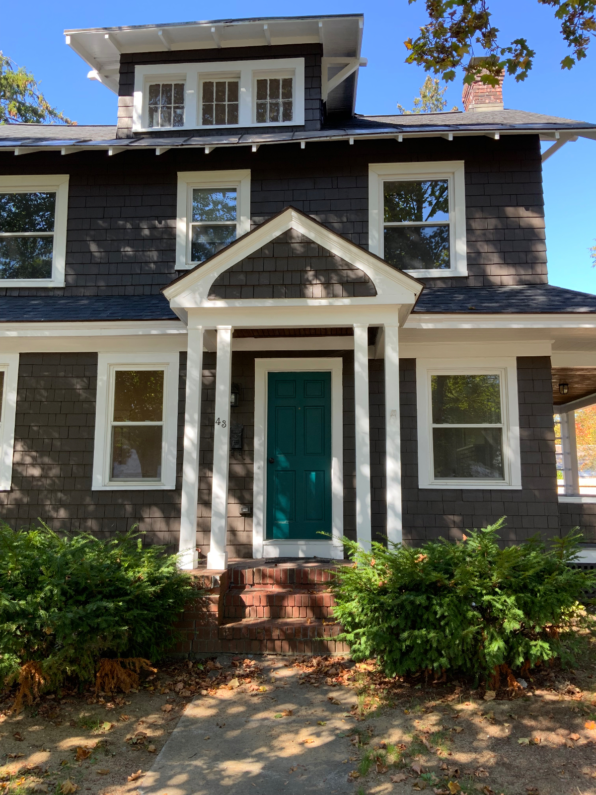 Lovely home in a fantastic neighborhood - Photo 1