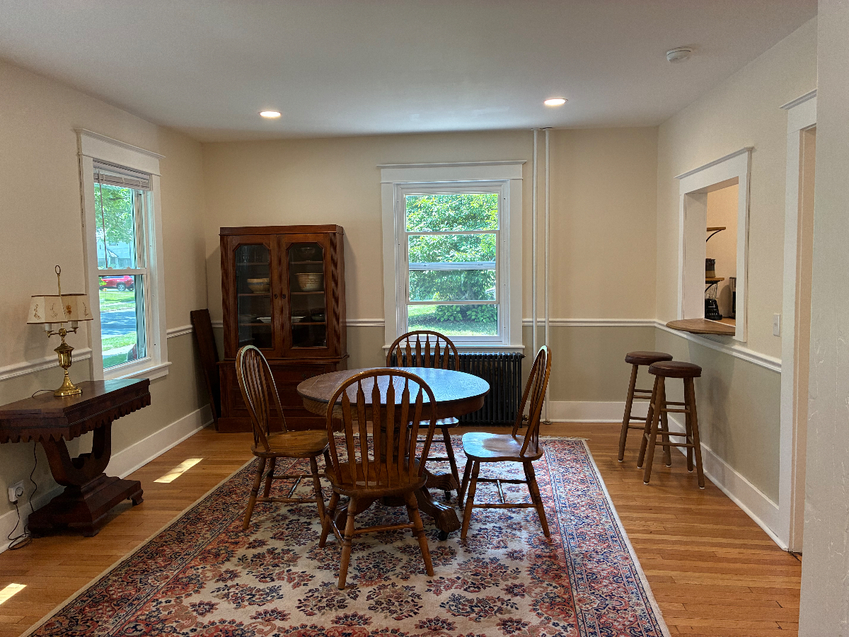 Lovely home in a fantastic neighborhood - Photo 9