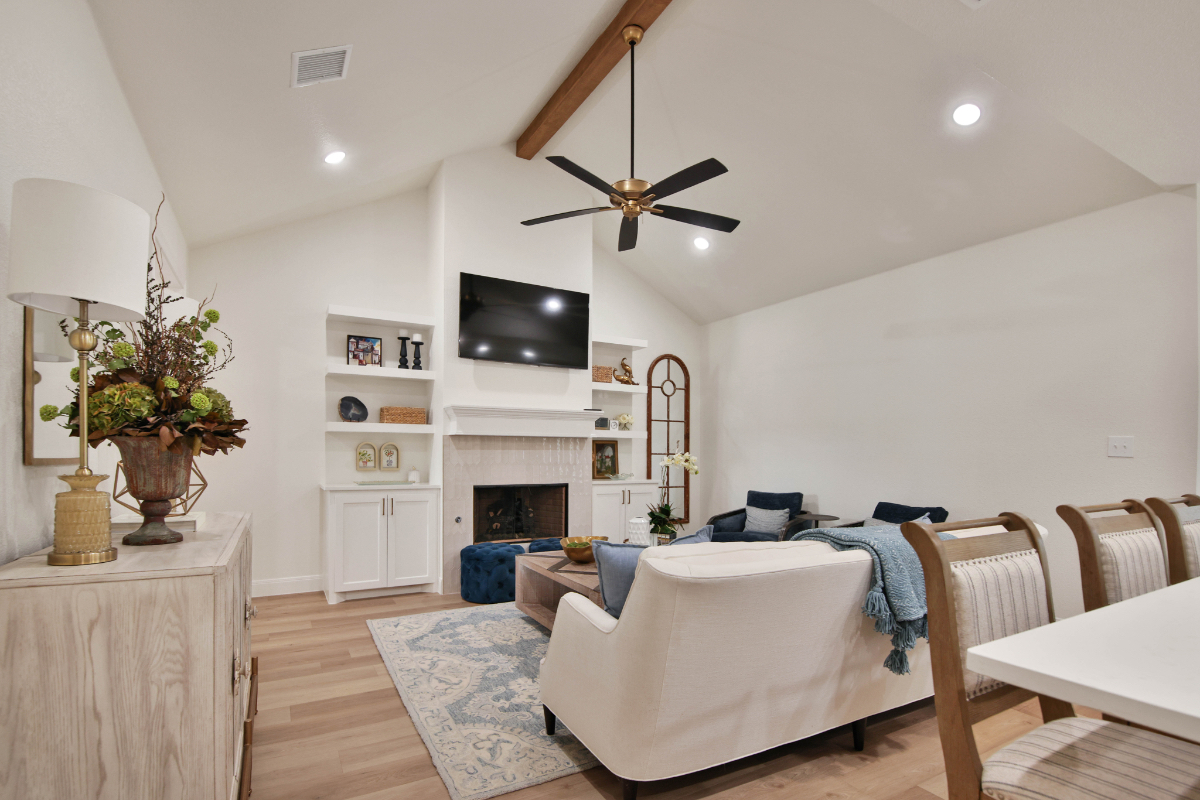 LUXURY LUBBOCK HOME - Photo 3