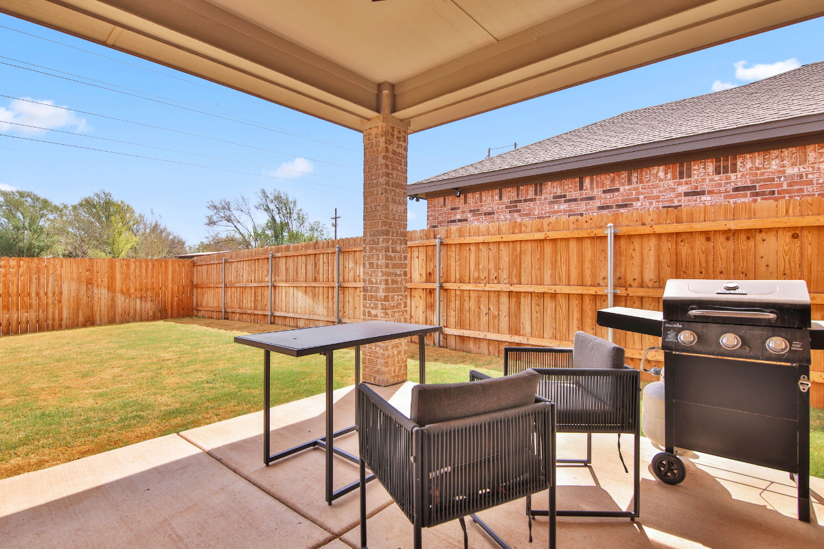 LUXURY LUBBOCK HOME - Photo 11