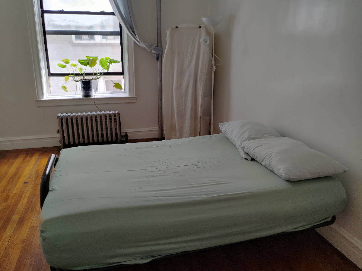 Private Room in 3-BR Apt for rent - Photo 2