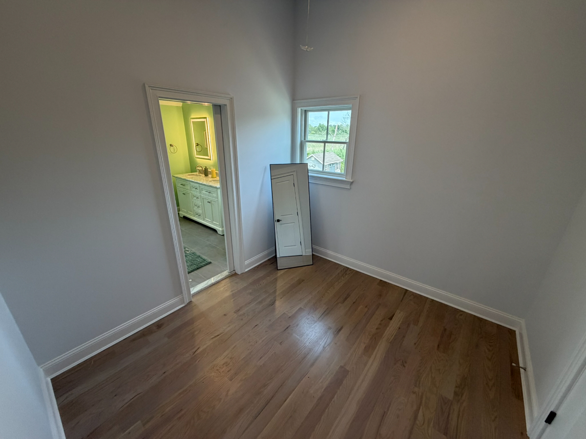 2 Bed, 2 Bath, King/Queen, Entire House, Pet Friendly, Water Views - Photo 9