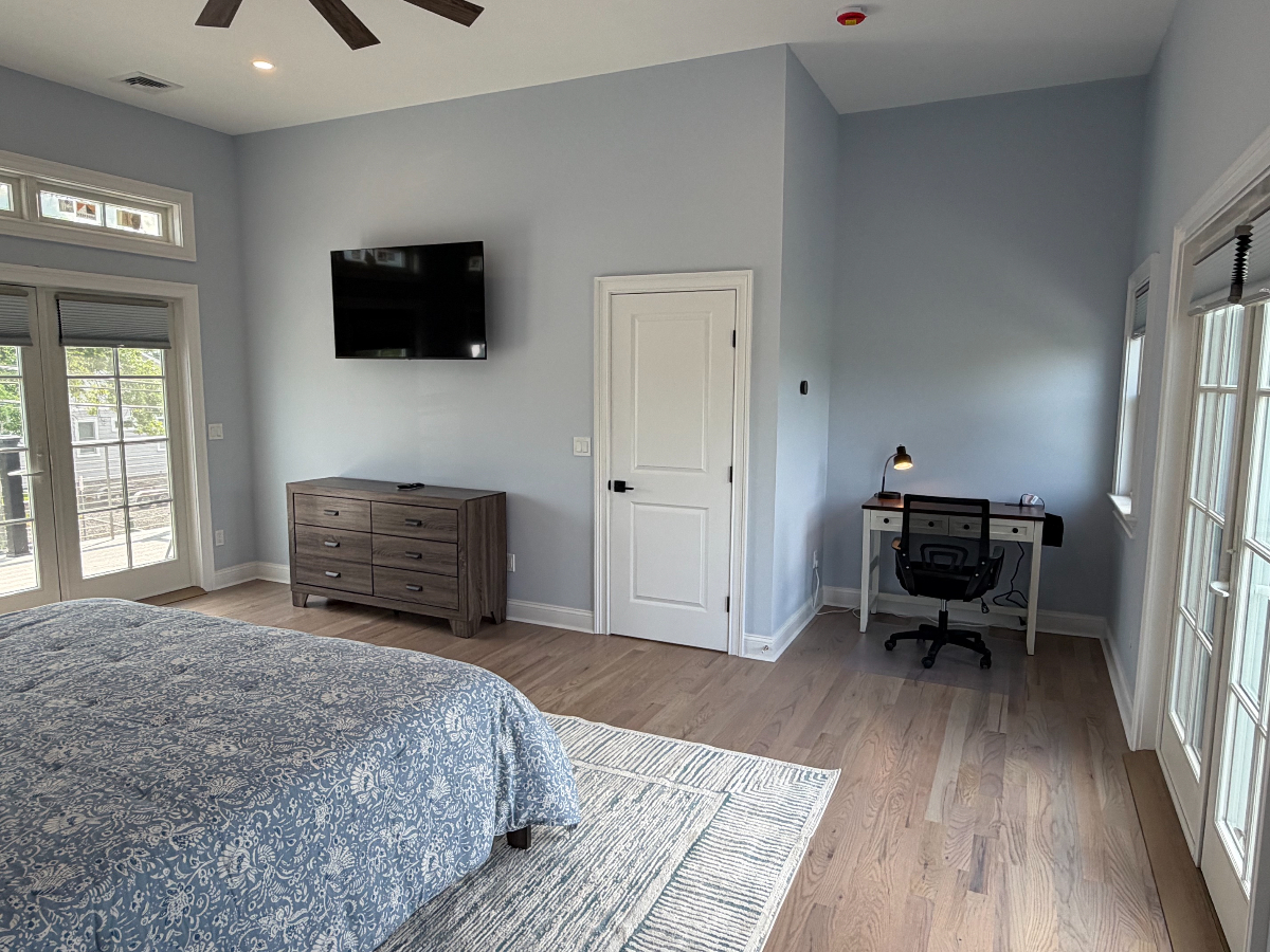2 Bed, 2 Bath, King/Queen, Entire House, Pet Friendly, Water Views - Photo 8