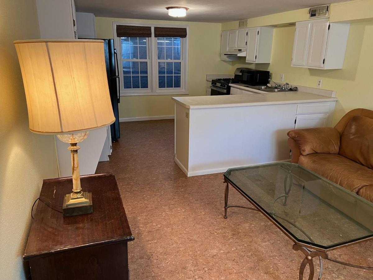 Comfortable 1BR Lower-Level Retreat in a Beautiful Setting, Minutes from Patty Jewett Golf Course, D - Photo 2