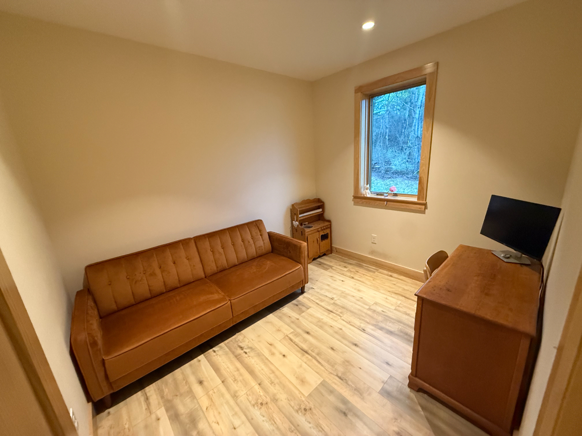 Modern Furnished 3BR Home in Shelburne w/ Office & Privacy - Photo 5