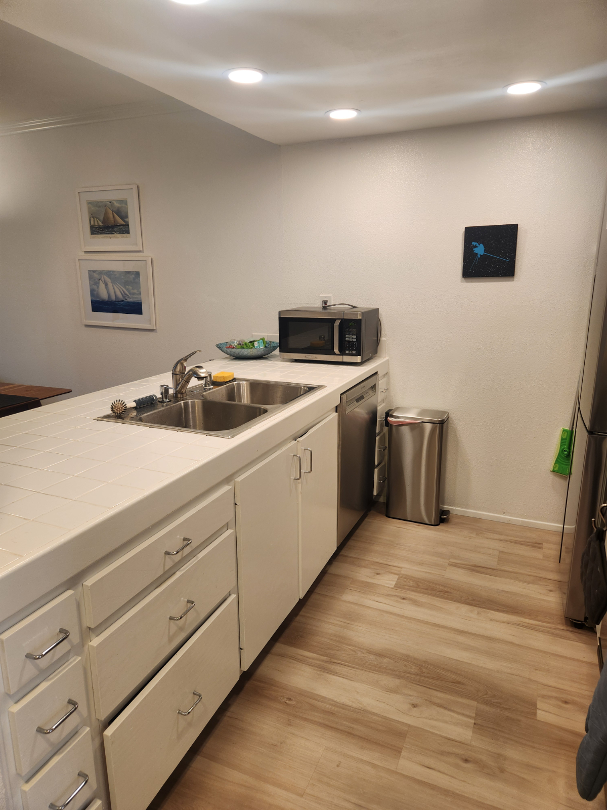 Room with private patio in PB townhouse - Photo 6
