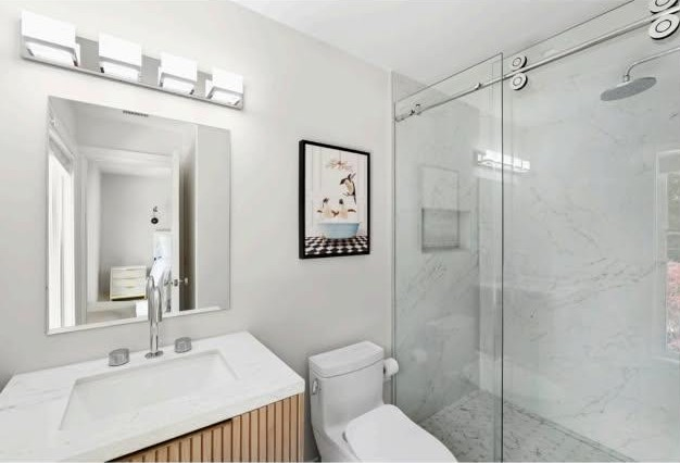 Fully Renovated Spacious 5BR Home With Heated Pool, Finished Basement, Sleeps 10 & Near US Open - Photo 8