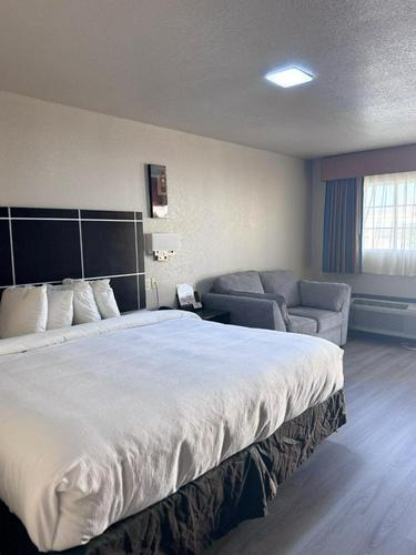 Single Queen Suite - Photo 4