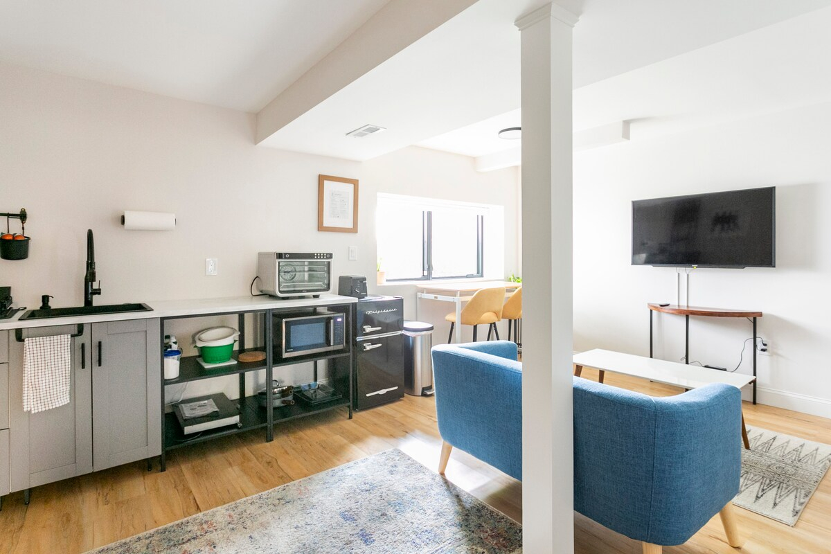 Private 1BR w/ Patio - Heart of Petworth - 5 min Walk to Metro - All utilities incl - Photo 2