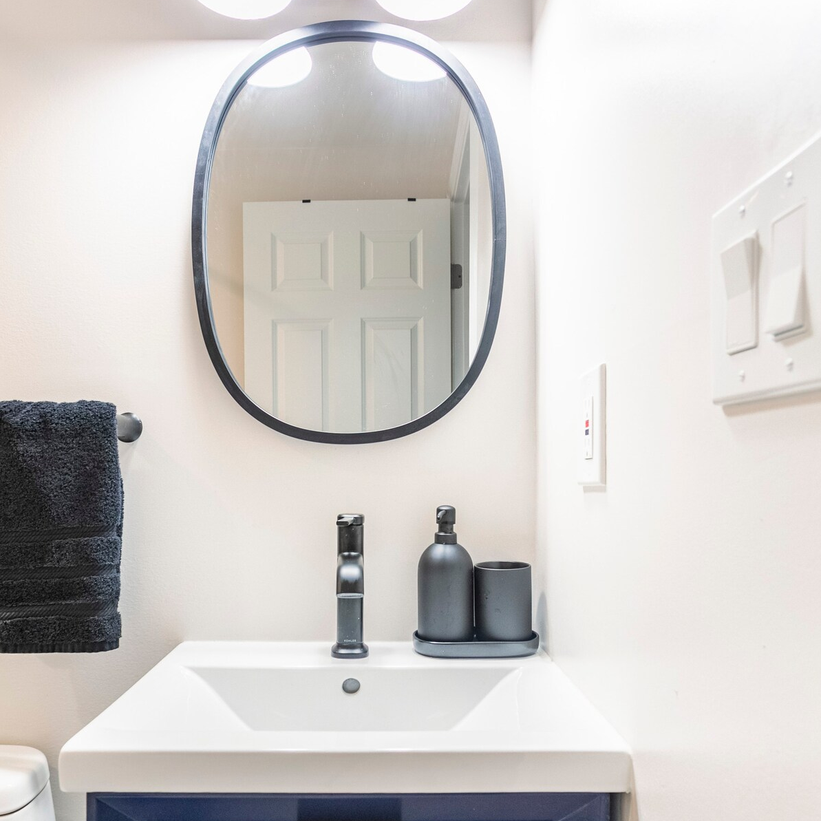 Private 1BR w/ Patio - Heart of Petworth - 5 min Walk to Metro -  All utilities incl - Photo 12