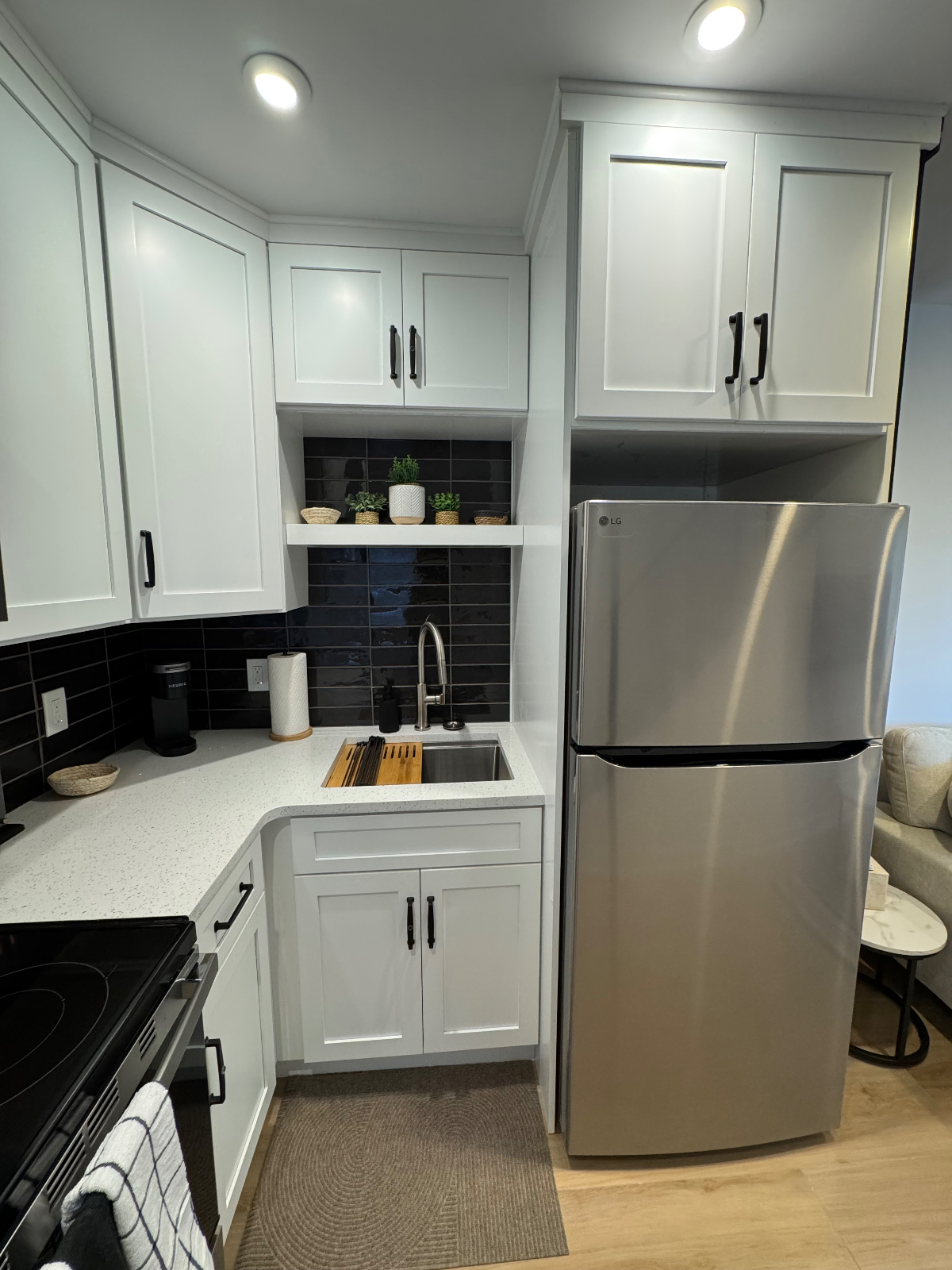 Brand New Modern 2-Story Apartment w/ Nissequogue River Views - Photo 2