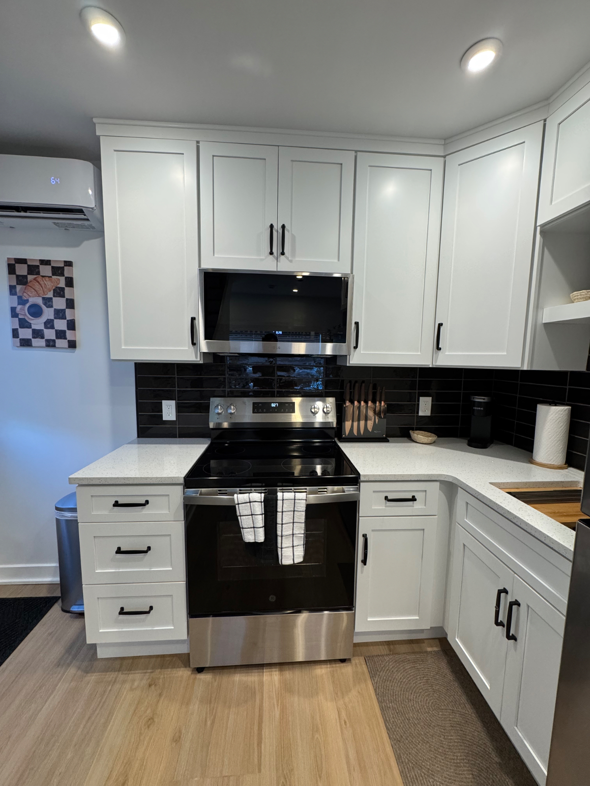 Brand New Modern 2-Story Apartment w/ Nissequogue River Views - Photo 3