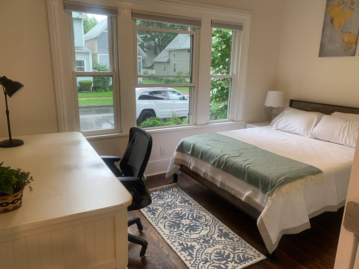 2 Bed 2 Bath Furnished House in South Wedge - Photo 4