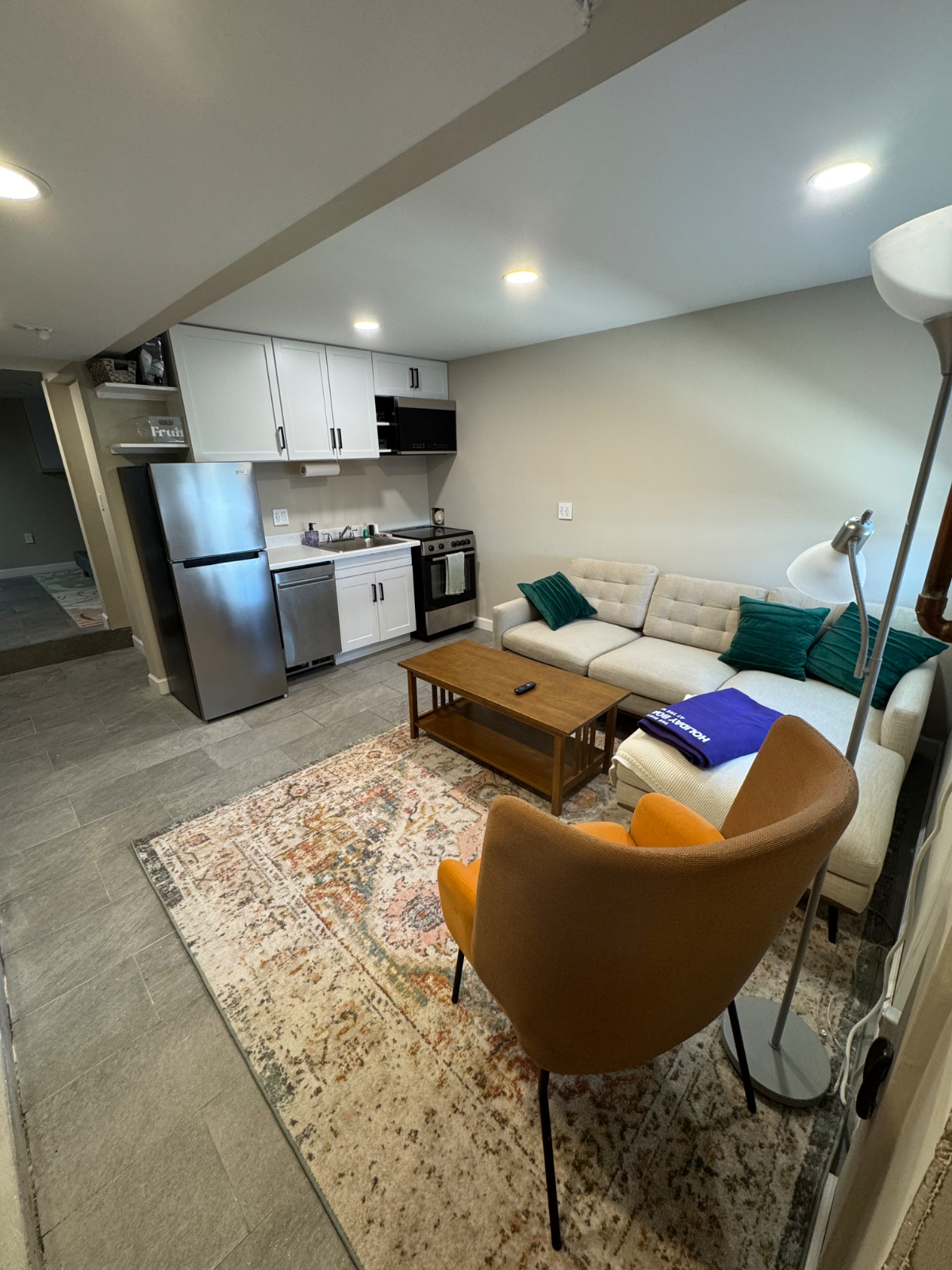 Private Walkout Basement - Photo 6