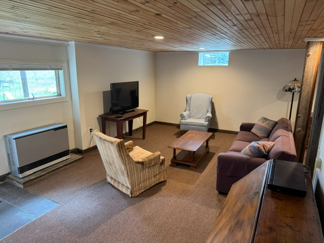 The Orchard House - Quiet Woodland Retreat Near Trails, River Access & Skiing with Utilities Include - Photo 10