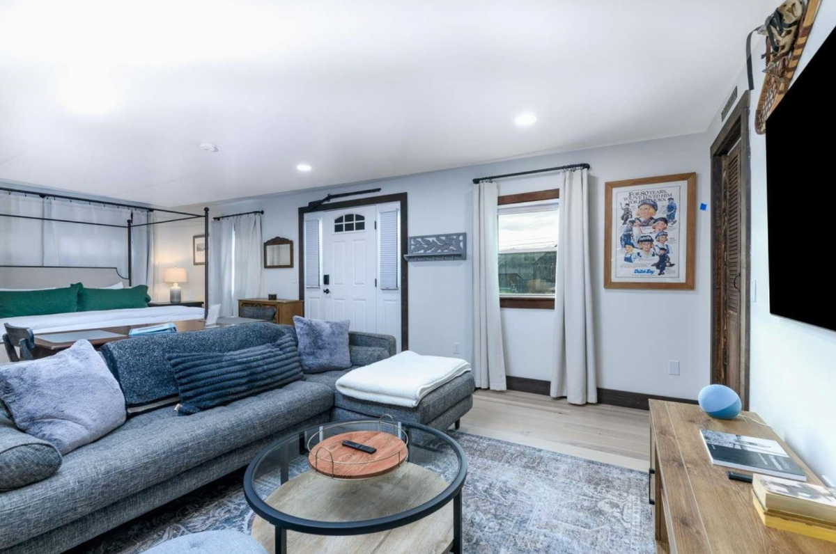 Modern Furnished Home Near Stowe Utilities Included - Photo 7