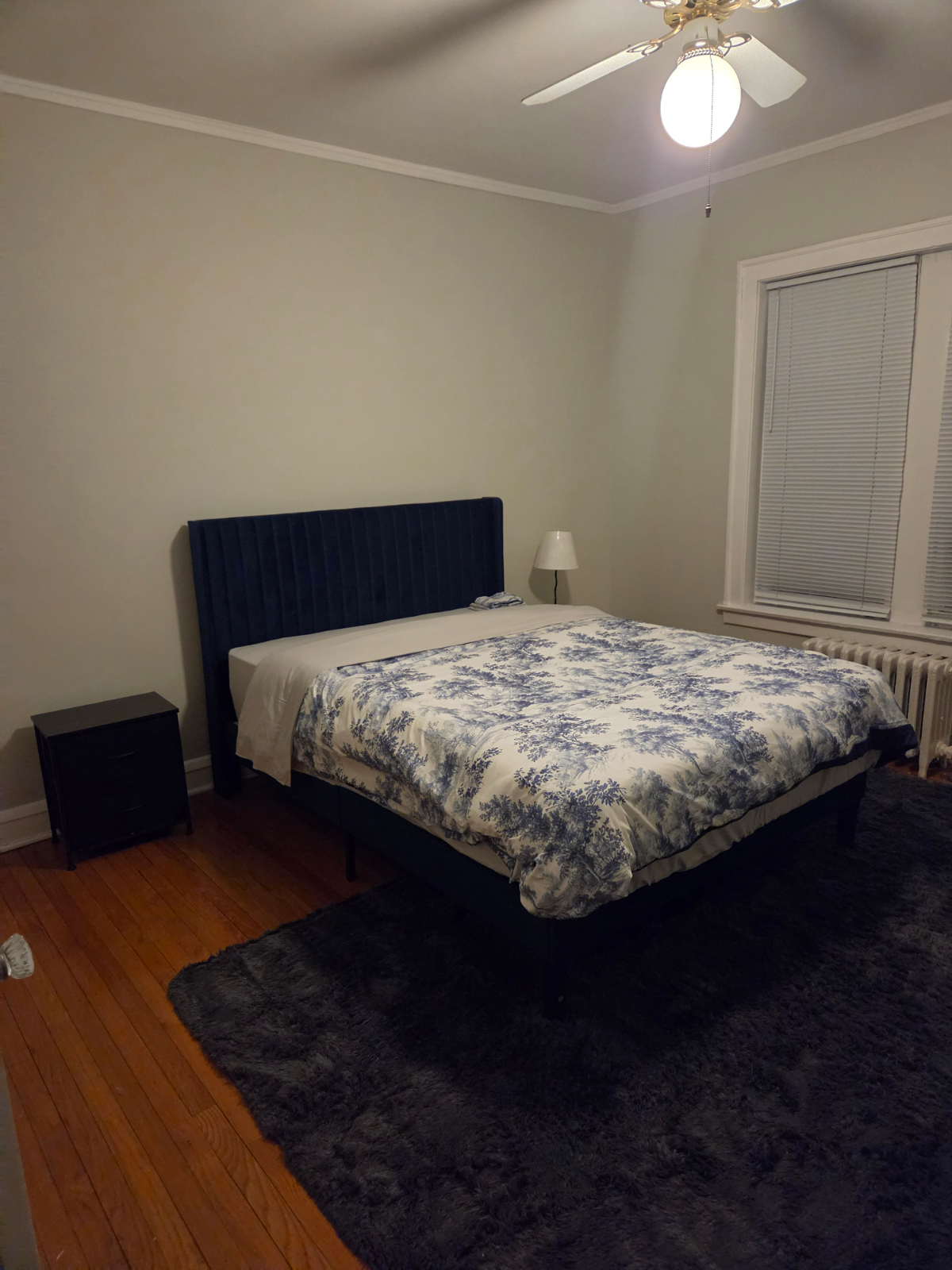 2 Bedrooms and a Couch Ideal For a Group - Photo 8