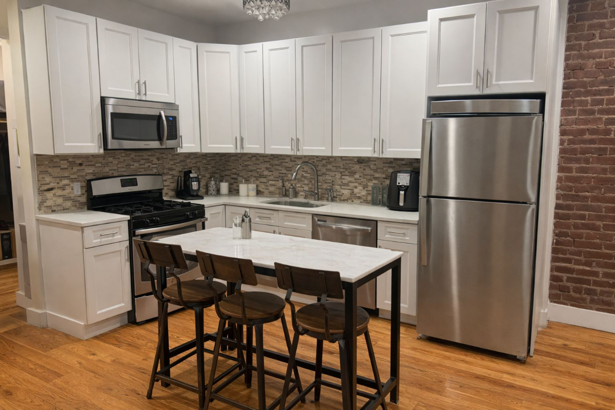 Sunny Stylish 3BR in Crown Heights Near Transit - Photo 3