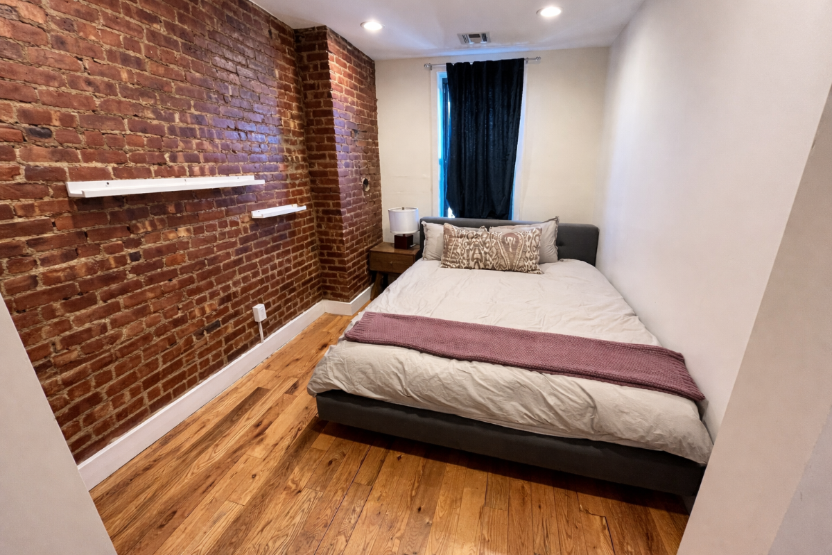 Sunny Stylish 3BR in Crown Heights Near Transit - Photo 5