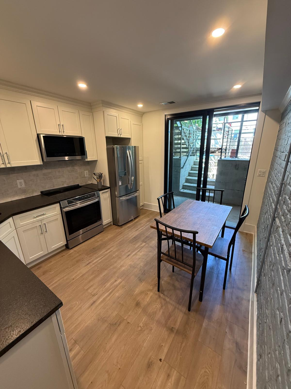 Fully Furnis. 2BR Parking Easy Access Capitol Hill - Photo 2