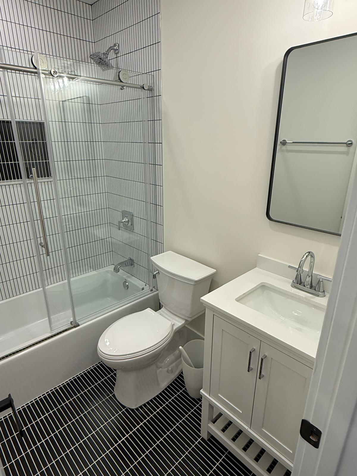Fully Furnis. 2BR Parking Easy Access Capitol Hill - Photo 3
