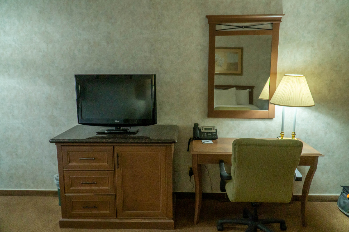 Standard King Room - Photo 6