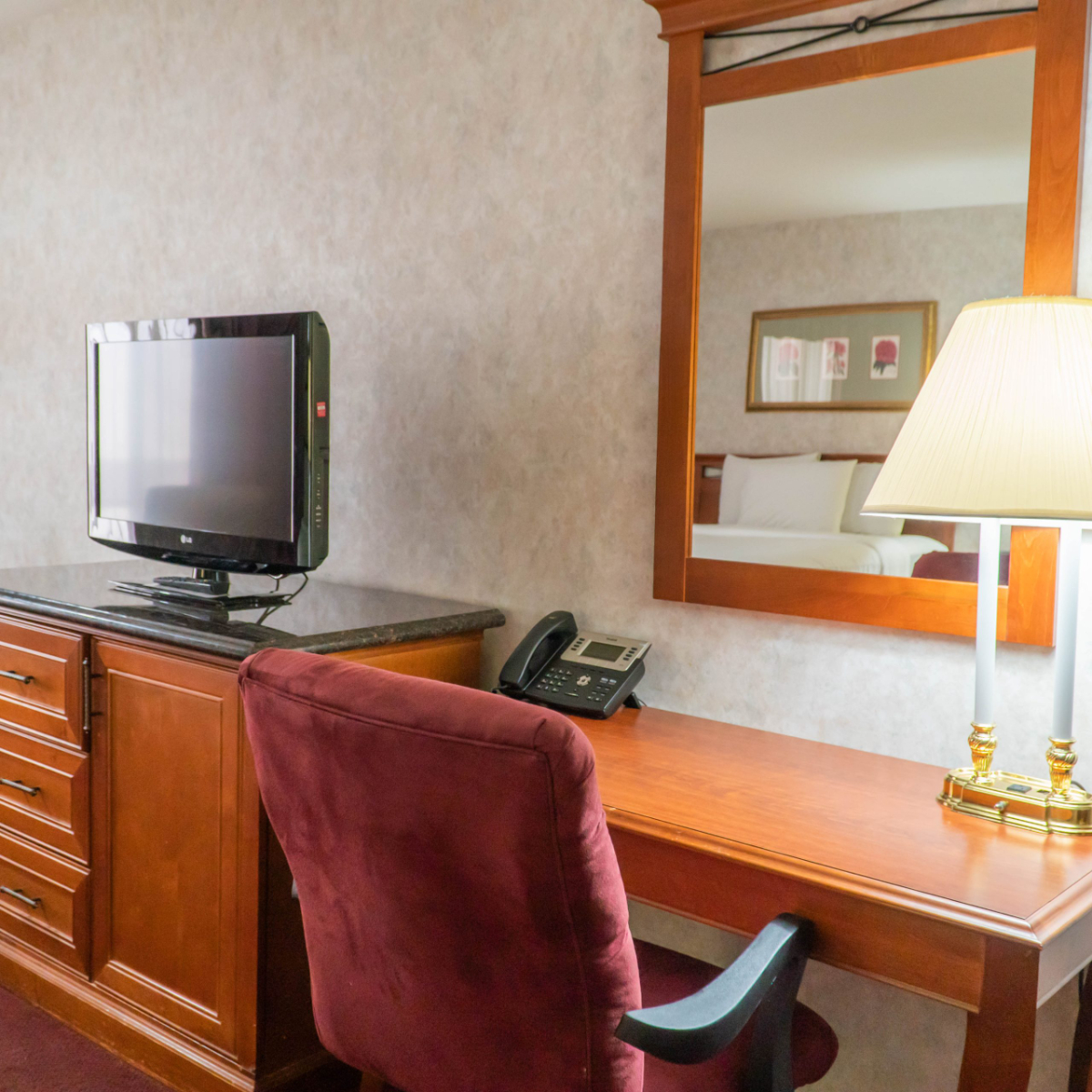 Standard King Room - Photo 5