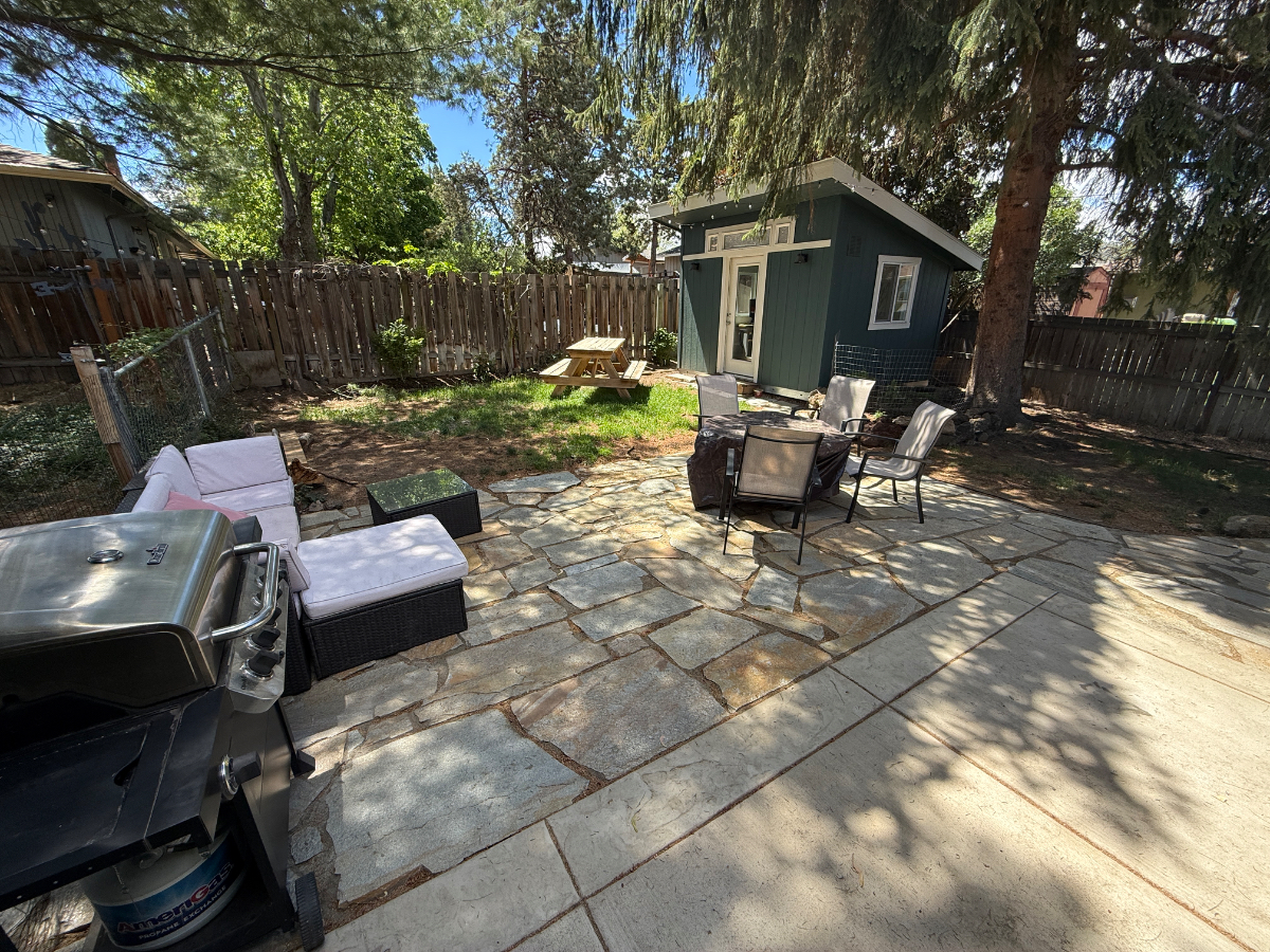 Cozy/Quiet Home near St Charles - fenced yard and garage - Photo 1