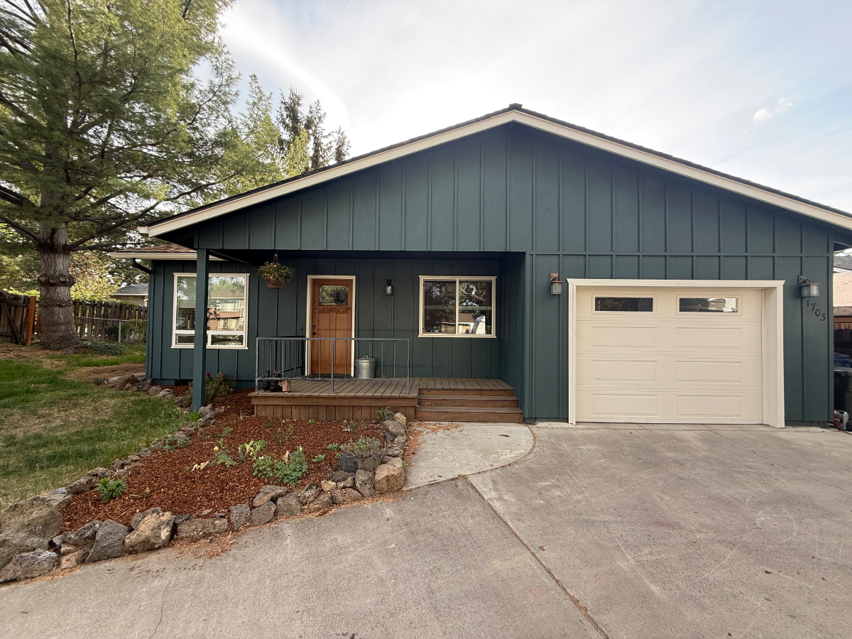 Cozy/Quiet Home near St Charles - fenced yard and garage - Photo 2