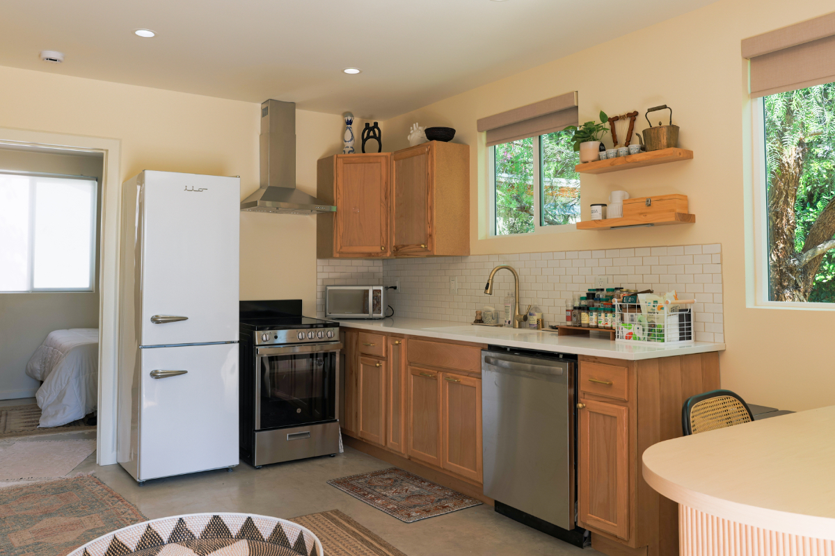 Sweet Cottage in Mid-City - Photo 3